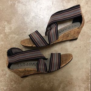Multicolored wedges